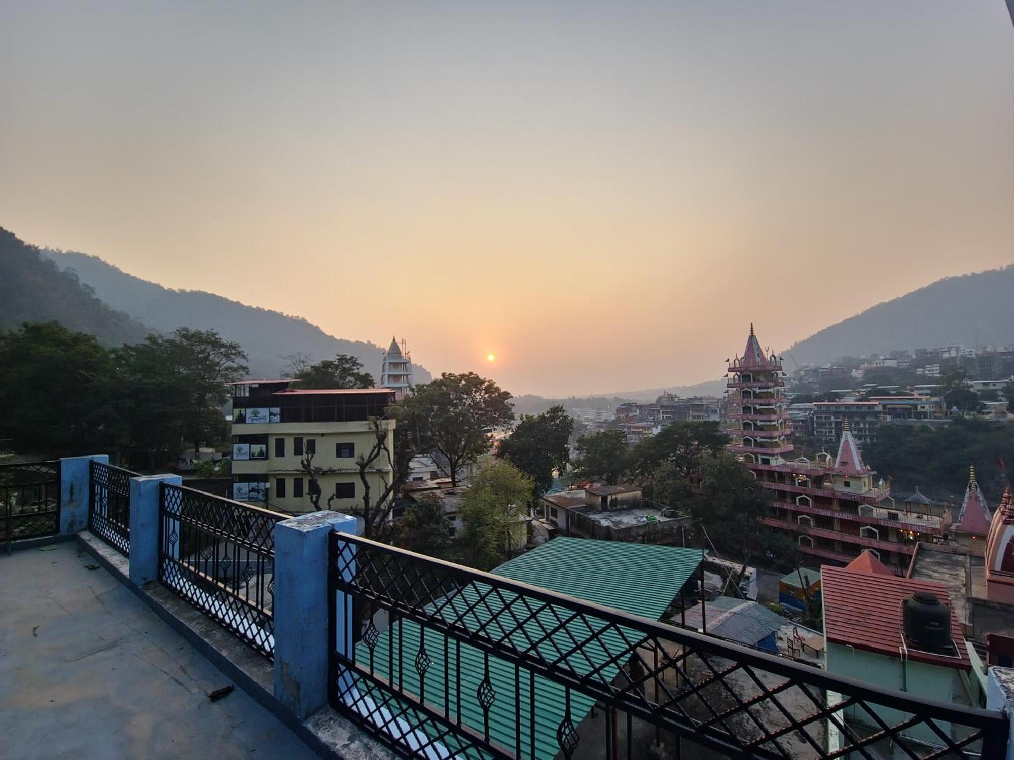 Karwaan Homestay Rishīkesh 外观 照片